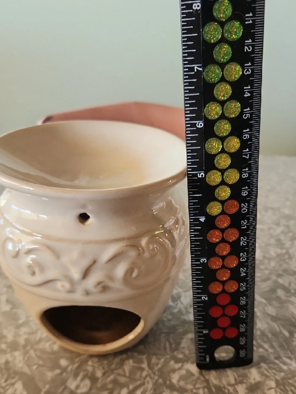 Yankee Candle Cream Decorative Ceramic Warmer with Scroll Motif